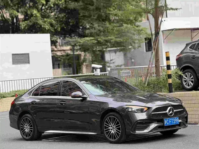 Mercedes-Benz C-Class — Фото автомобиля 2