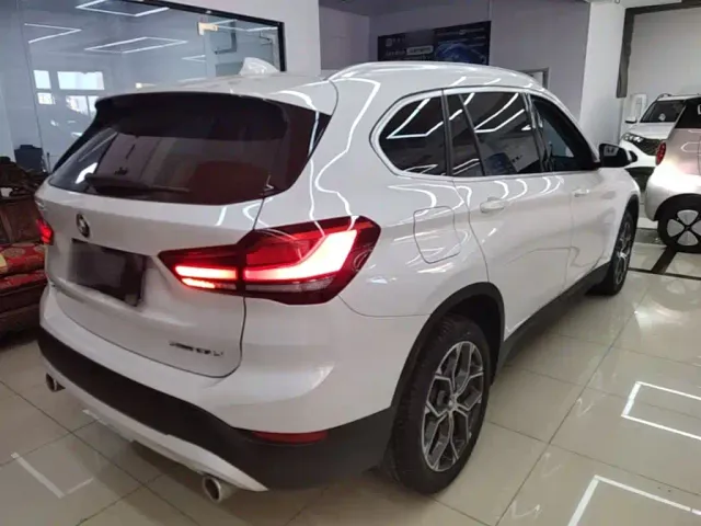 BMW X1 — Фото автомобиля 4