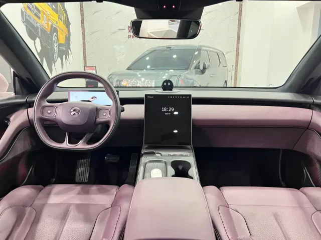 Nio ET5 — Фото автомобиля 13
