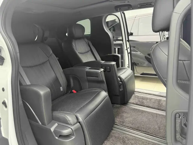 Toyota Sienna — Фото автомобиля 20