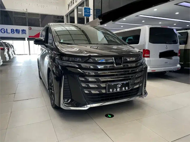 Фотография автомобиля — Toyota Vellfire