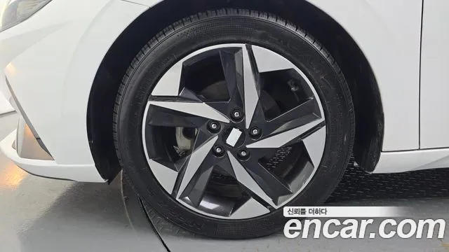 Hyundai AVANTE Modern — Фото автомобиля 5