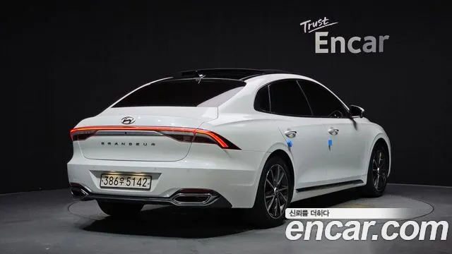 Hyundai Grandeur Новый Grandeur IG 3.0 LPi (Для проката) — Фото автомобиля 2