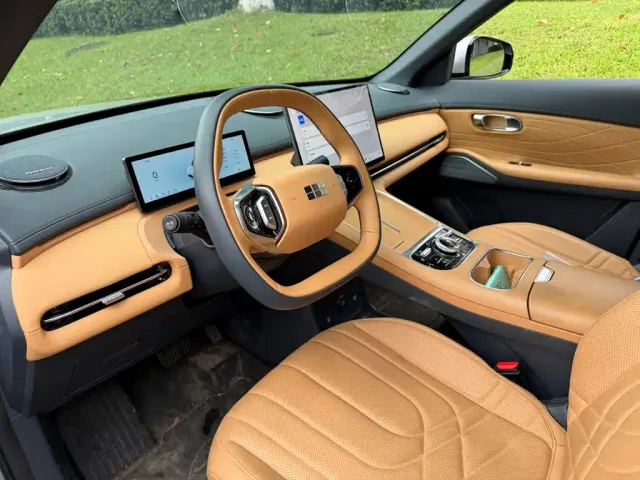 Geely Galaxy Starship 7 EM-i — Фото автомобиля 7