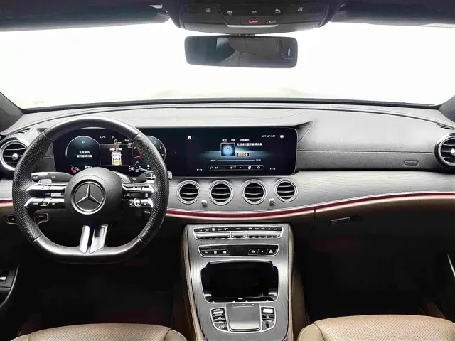 Mercedes-Benz E-Class — Фото автомобиля 11