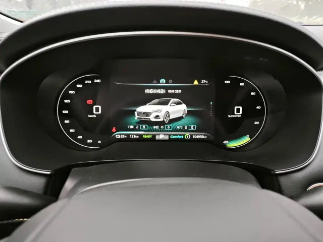Roewe i6 MAX EV — Фото автомобиля 9
