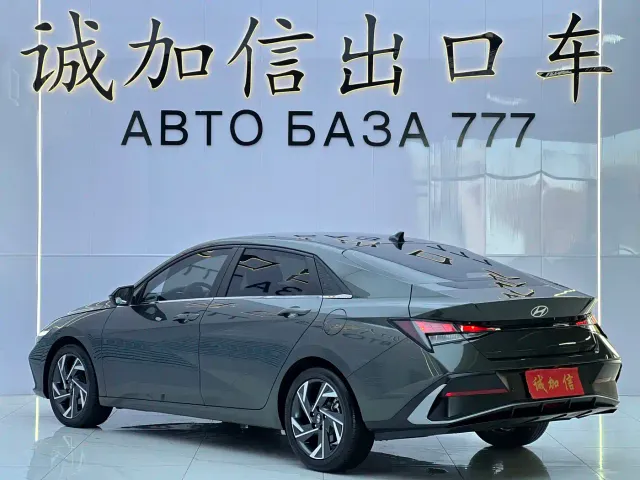 Hyundai Elantra — Фото автомобиля 6