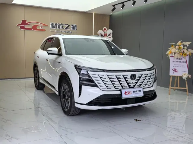 Changan CS75 Plus — Фото автомобиля 3