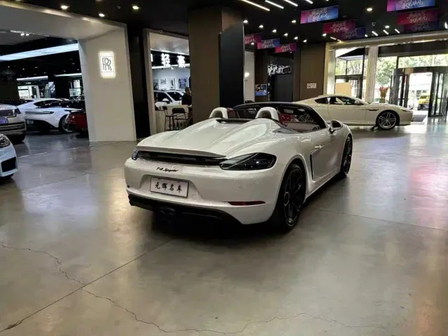 Porsche 718 — Фото автомобиля 17