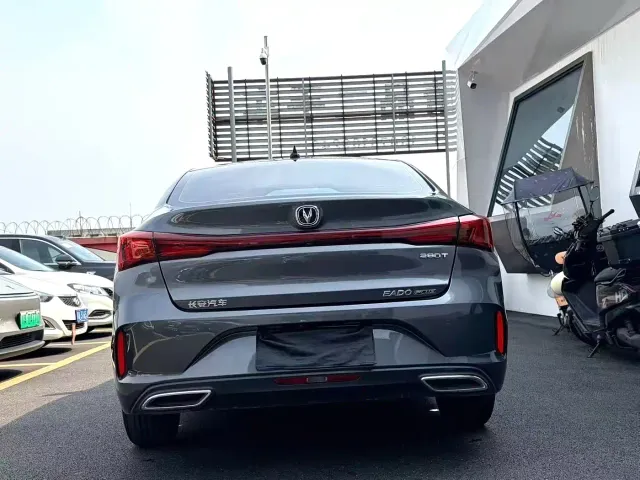 Changan Eado — Фото автомобиля 9