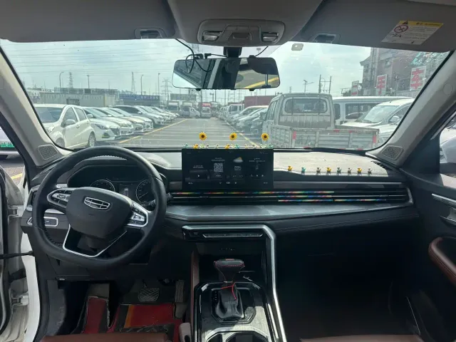 Geely Vision X6 — Фото автомобиля 9