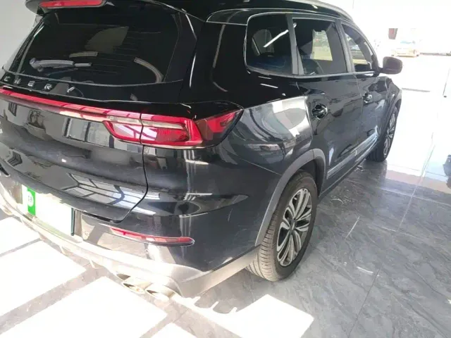 Chery Tiggo 8 — Фото автомобиля 7