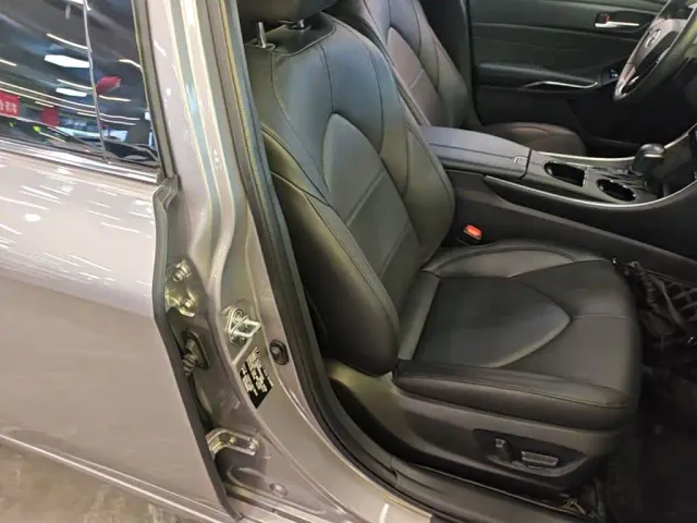 Toyota Avalon — Фото автомобиля 24