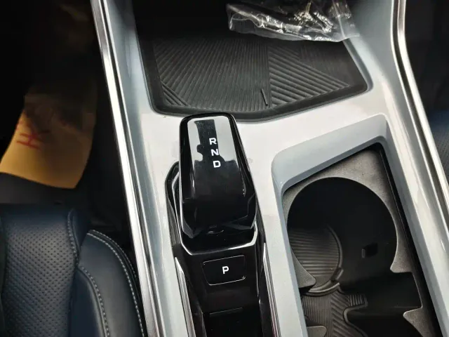 Geely Jiaji — Фото автомобиля 5