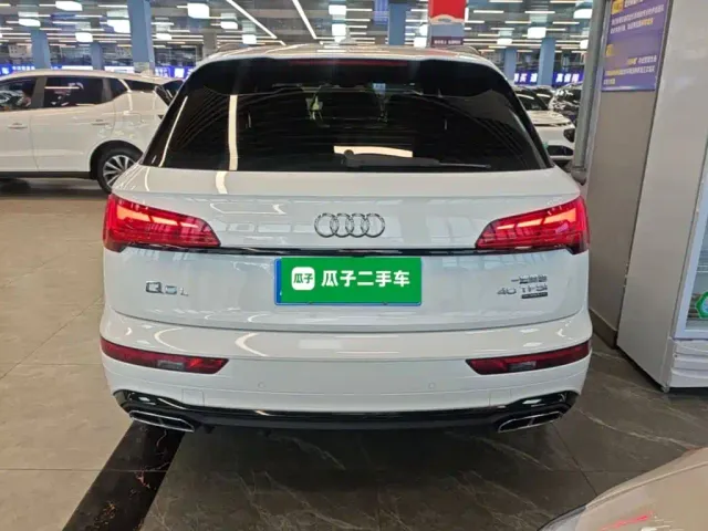 Audi Q5L — Фото автомобиля 5