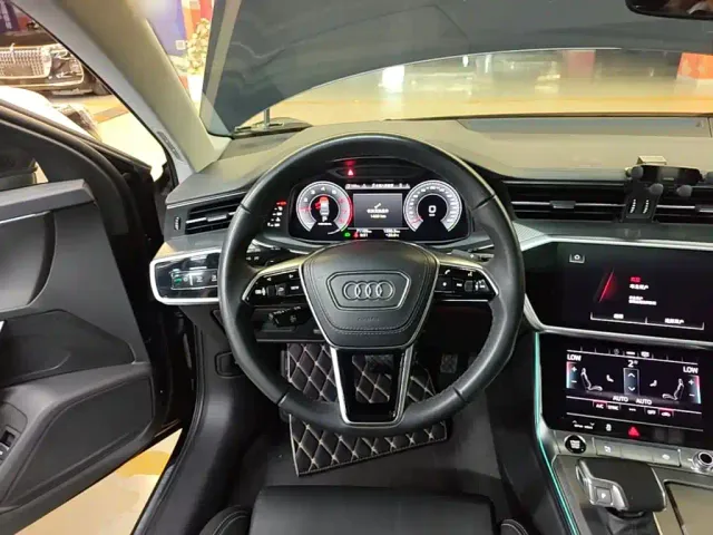 Audi A6L — Фото автомобиля 10