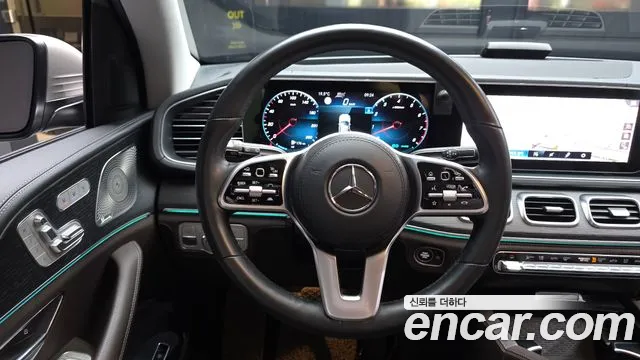 Mercedes-Benz GLE-Class — Фото автомобиля 13