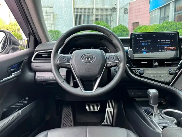 Toyota Camry — Фото автомобиля 4