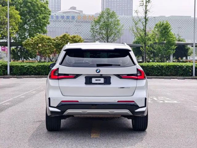 BMW X1 — Фото автомобиля 5