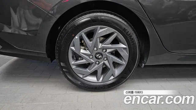 Hyundai Avante CN7 — Фото автомобиля 5