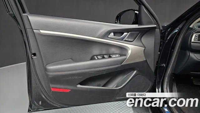 Genesis G70 — Фото автомобиля 13