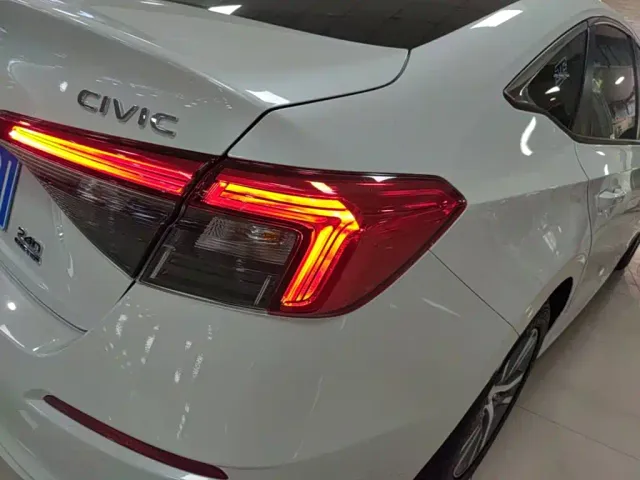 Honda Civic — Фото автомобиля 7