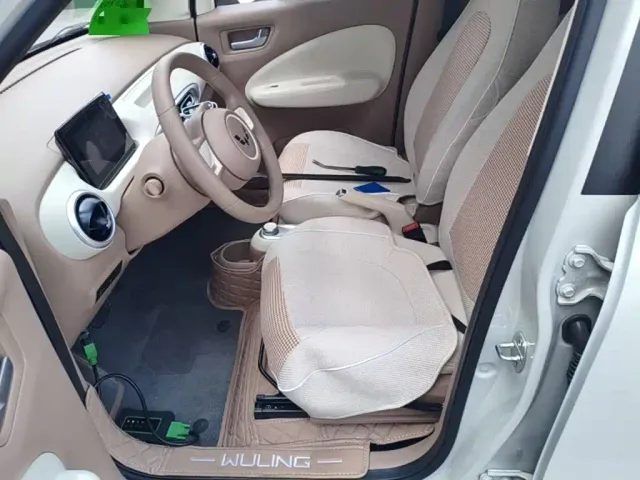 Wuling Hongguang Mini EV — Фото автомобиля 14