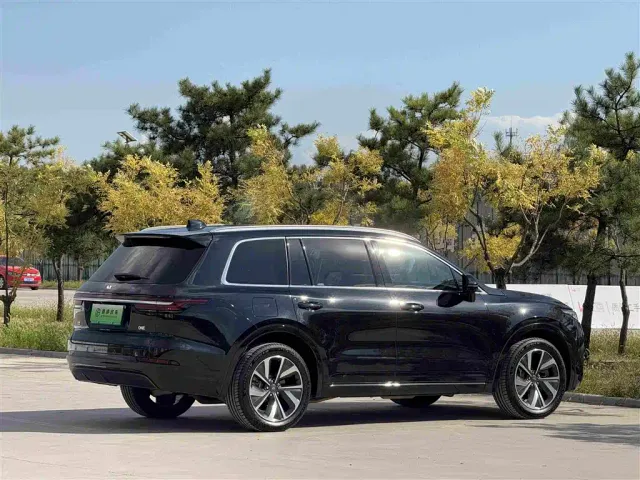 Li Auto ONE — Фото автомобиля 30