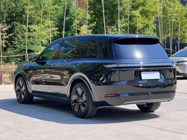 Li Auto L9 — Фото автомобиля 7