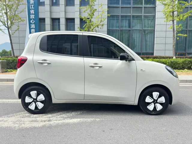 Wuling Hongguang Mini EV — Фото автомобиля 14