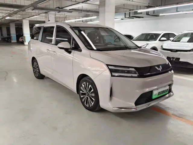 Wuling Starlight 730 — Фото автомобиля 3