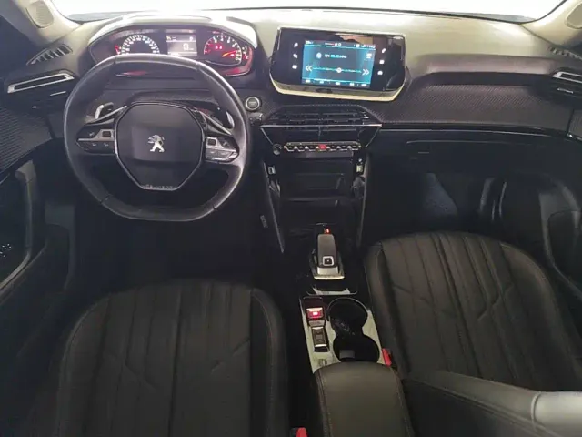 Peugeot 2008 — Фото автомобиля 9