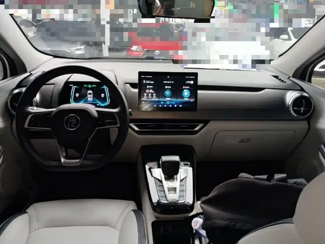 BYD Yuan Pro — Фото автомобиля 9
