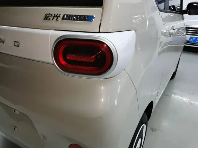 Wuling Hongguang Mini EV — Фото автомобиля 7