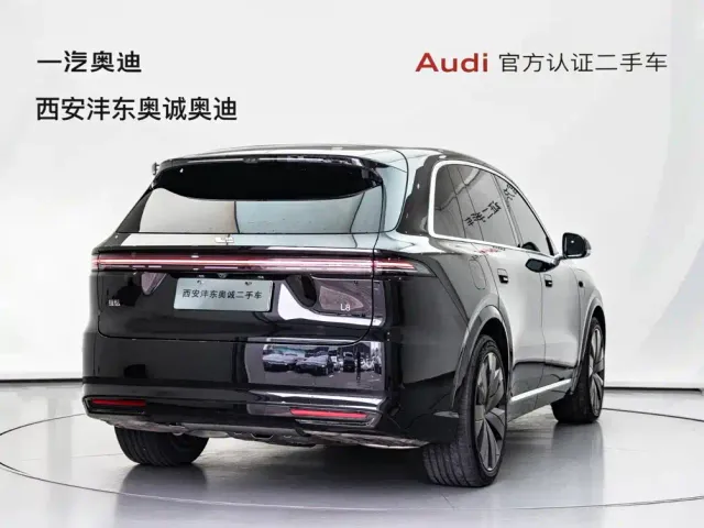 Li Auto Li L8 — Фото автомобиля 5