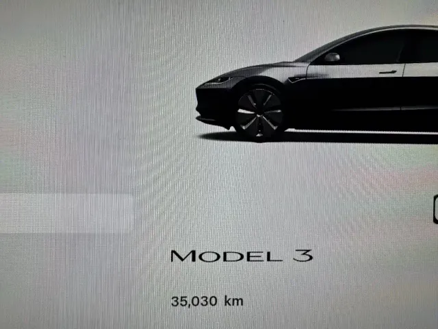 Tesla Model 3 — Фото автомобиля 14