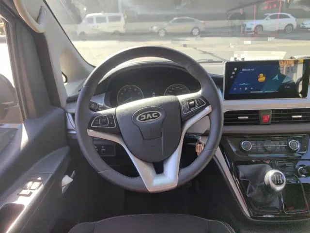 JAC Refine M3 — Фото автомобиля 6