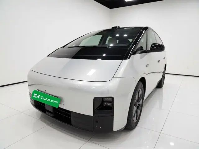 Фотография автомобиля — Li Auto MEGA
