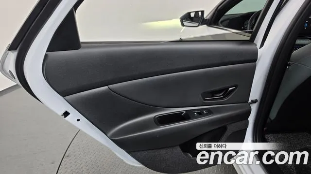 Hyundai Avante — Фото автомобиля 14