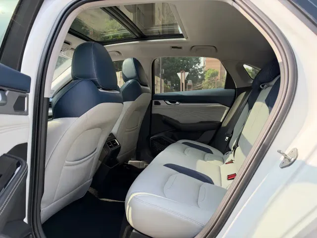 Geely Xingrui — Фото автомобиля 8