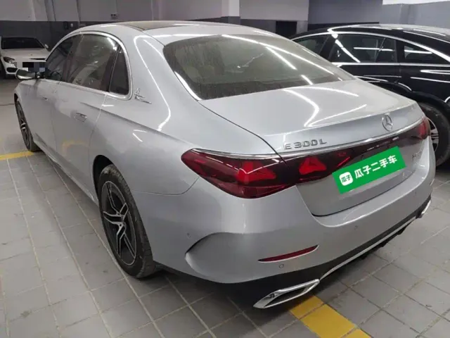 Mercedes-Benz E-Class — Фото автомобиля 22