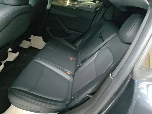 Tesla Model Y — Фото автомобиля 16