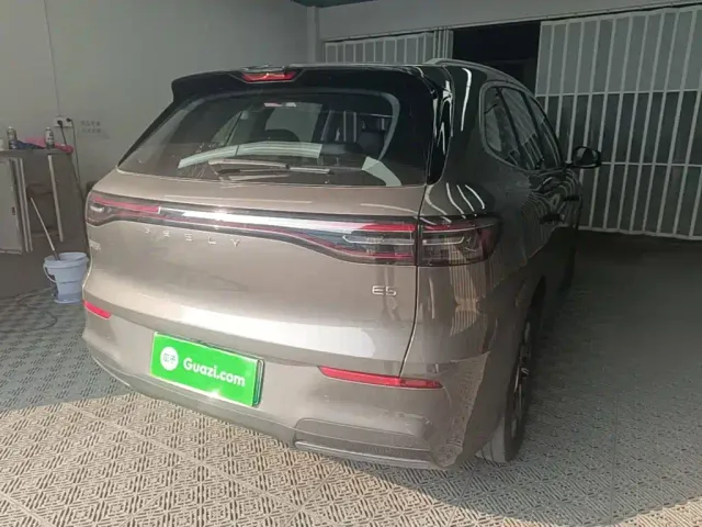 Geely Galaxy E5 — Фото автомобиля 6
