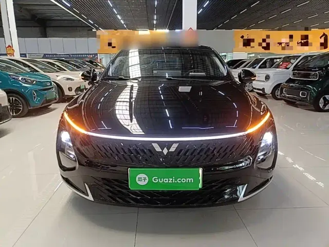 Wuling Starlight — Фото автомобиля 2