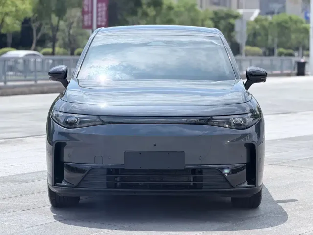 Leapmotor C10 — Фото автомобиля 2