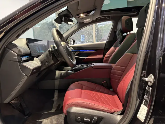 BMW 5 Series — Фото автомобиля 14