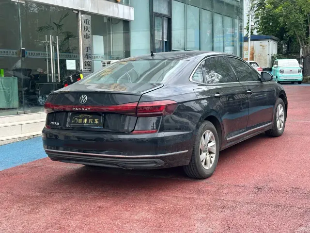 Volkswagen Passat — Фото автомобиля 5