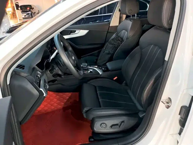 Audi A4L — Фото автомобиля 14