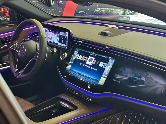 Mercedes-Benz E-Class — Фото автомобиля 20