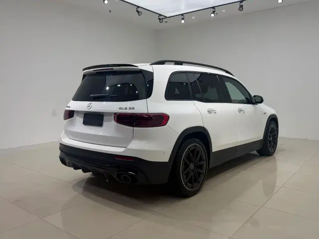 Mercedes-Benz GLB AMG — Фото автомобиля 9
